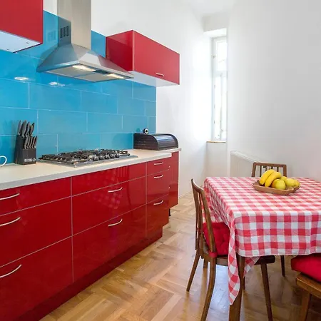 Rain Man's Apartment