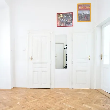 Rain Man's Apartment Prag